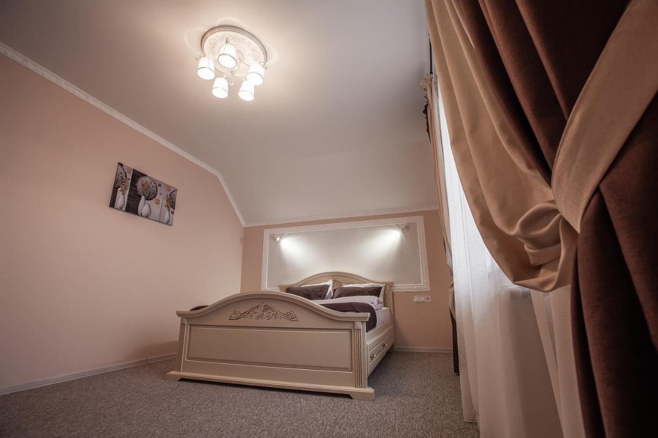 Hotel Золота Гора à Starunya Extérieur photo